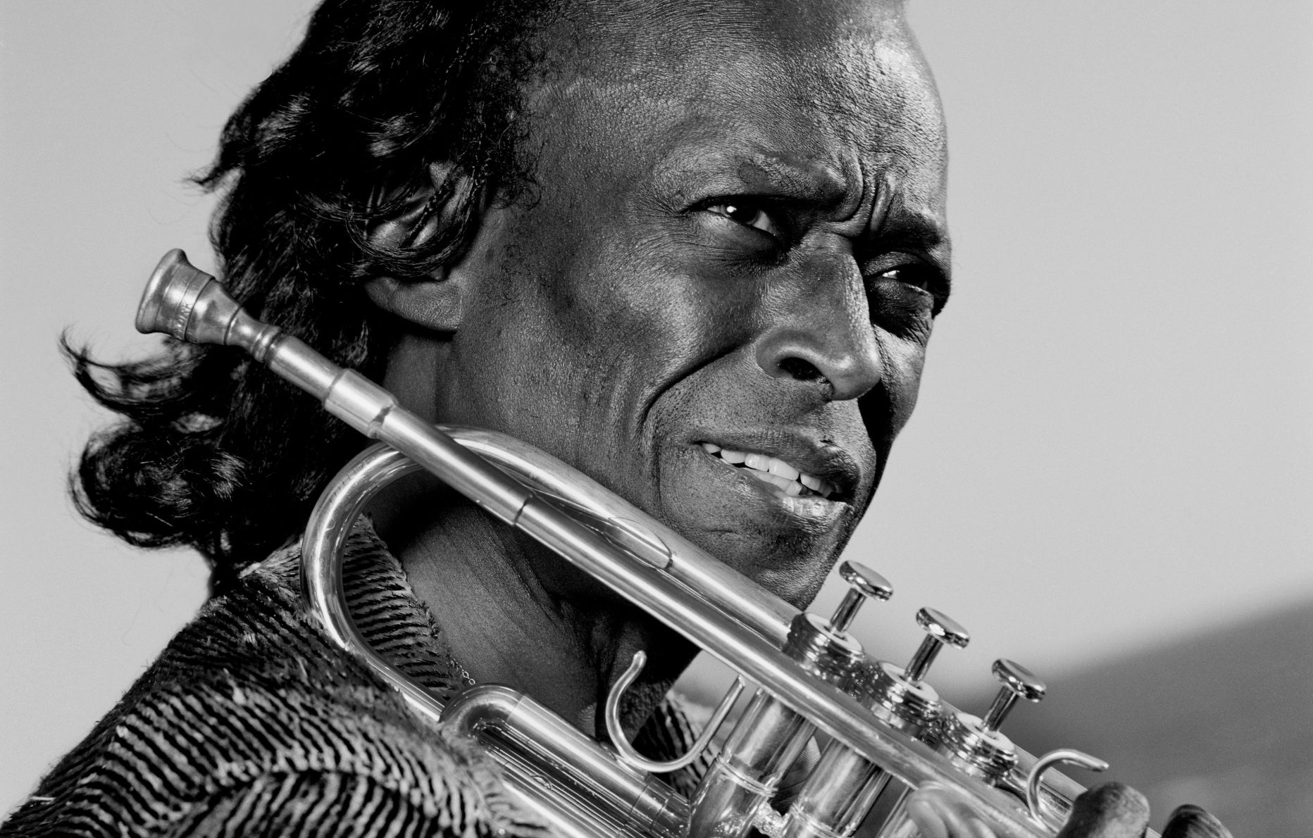 Damson Idris en lice pour incarner le trompettiste Miles Davis au cinéma.