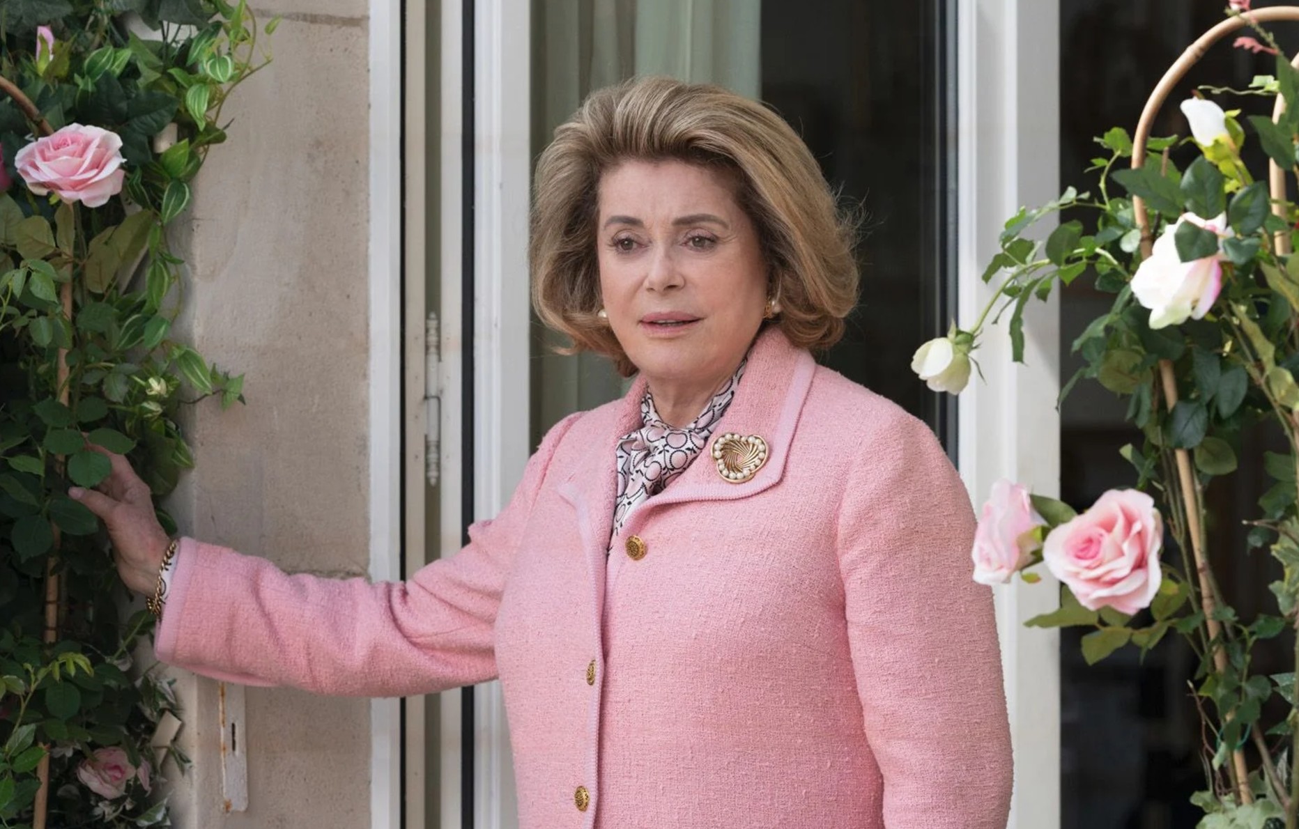 Catherine Deneuve dans Bernadette.