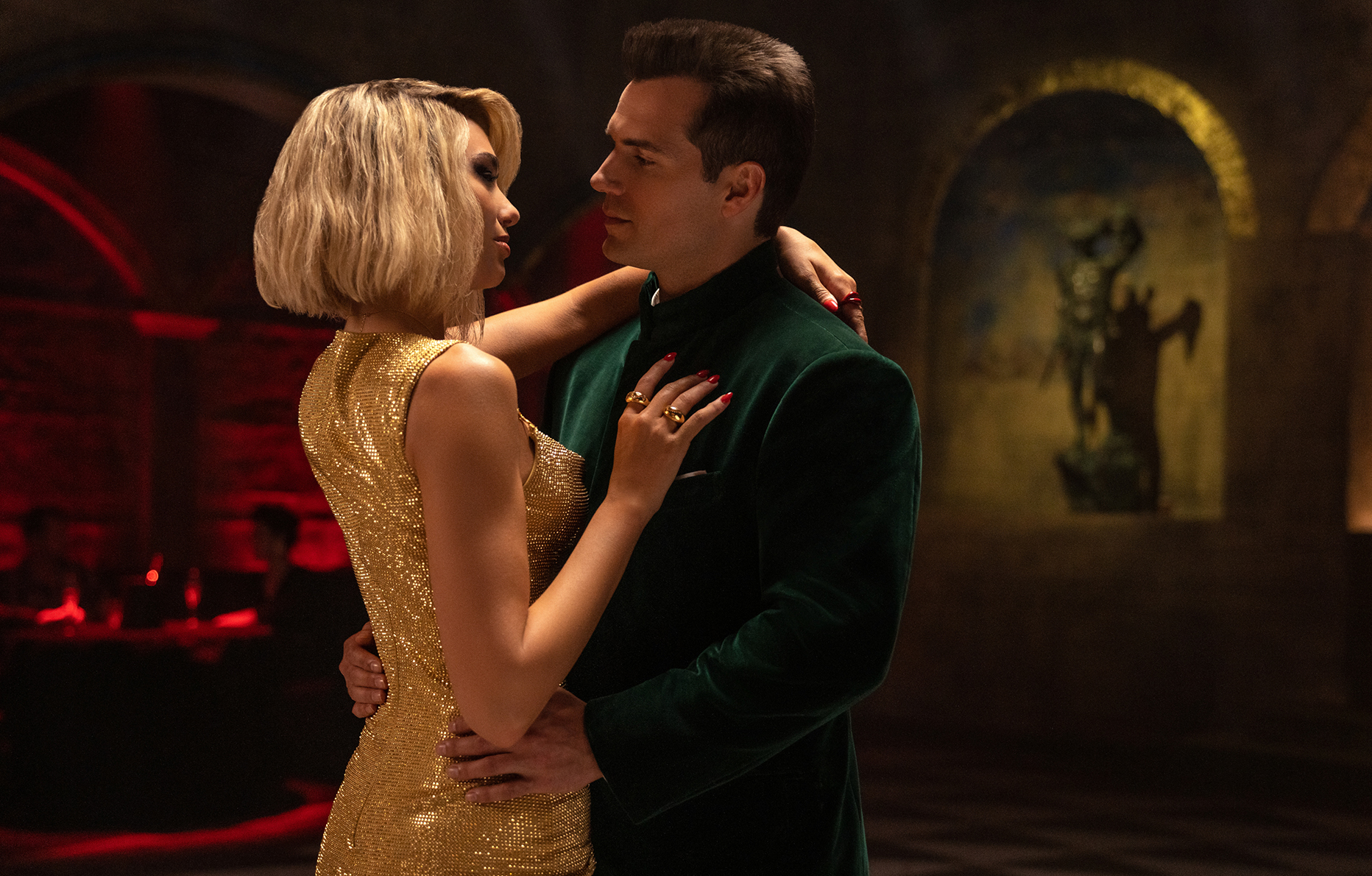 Dua Lipa et Henry Cavill dans Argylle (2024) de Matthew Vaughn © Universal Pictures.