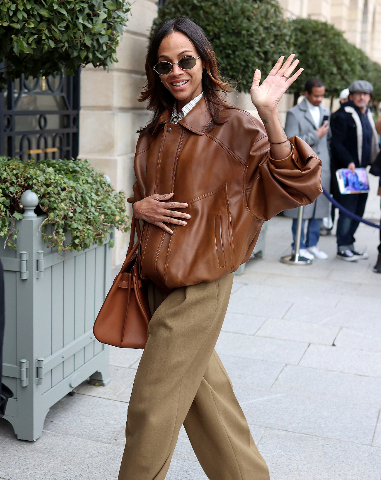 veste cuir tendance zoe saldana