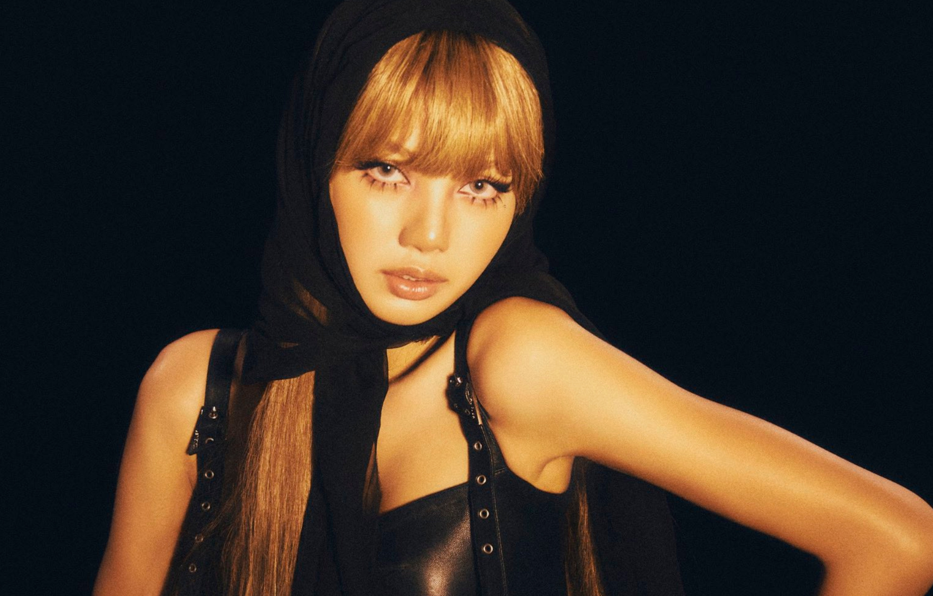 Lisa pour l'album Alter Ego.