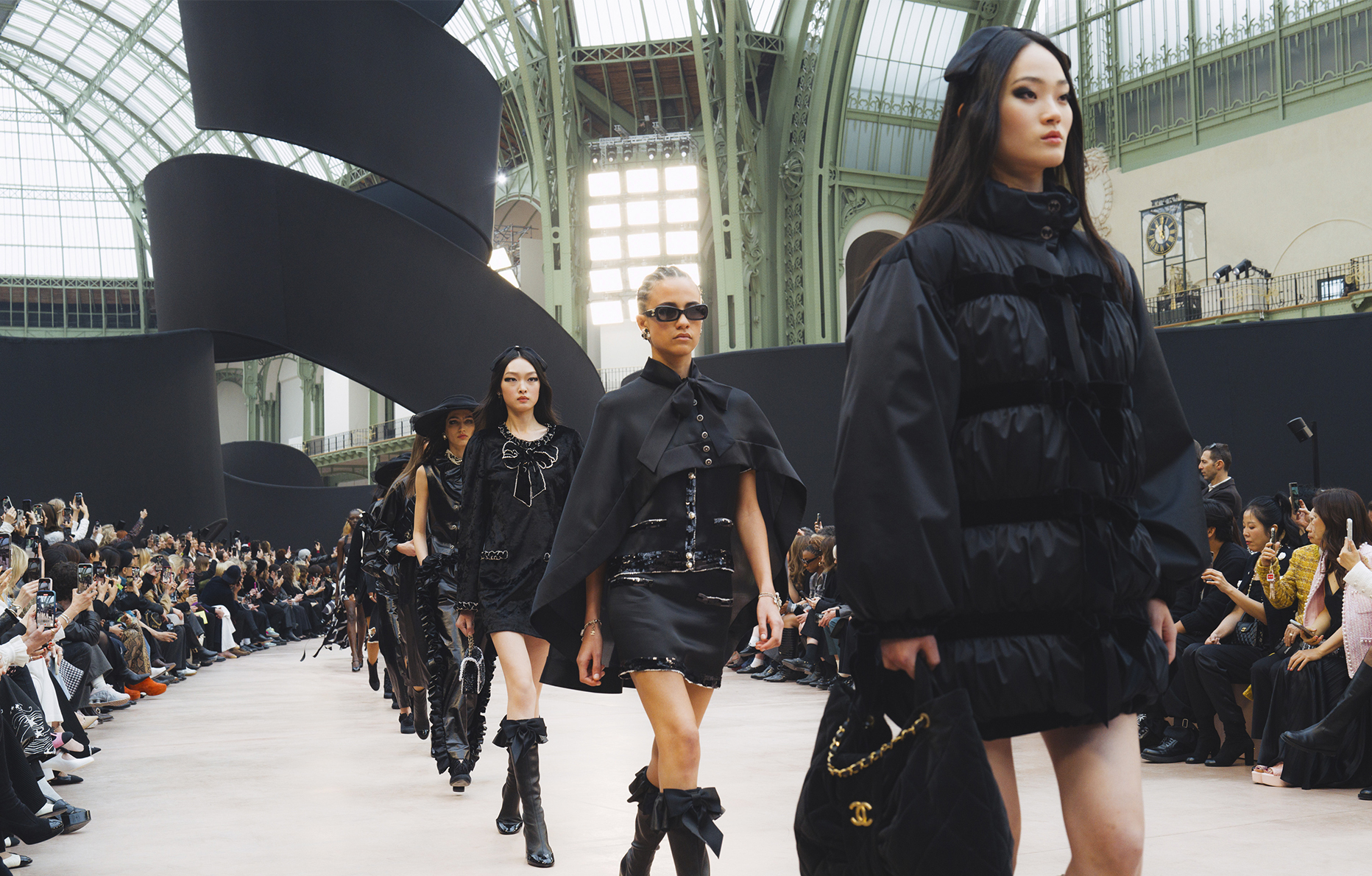 finale defile chanel automne-hiver 2025-2026