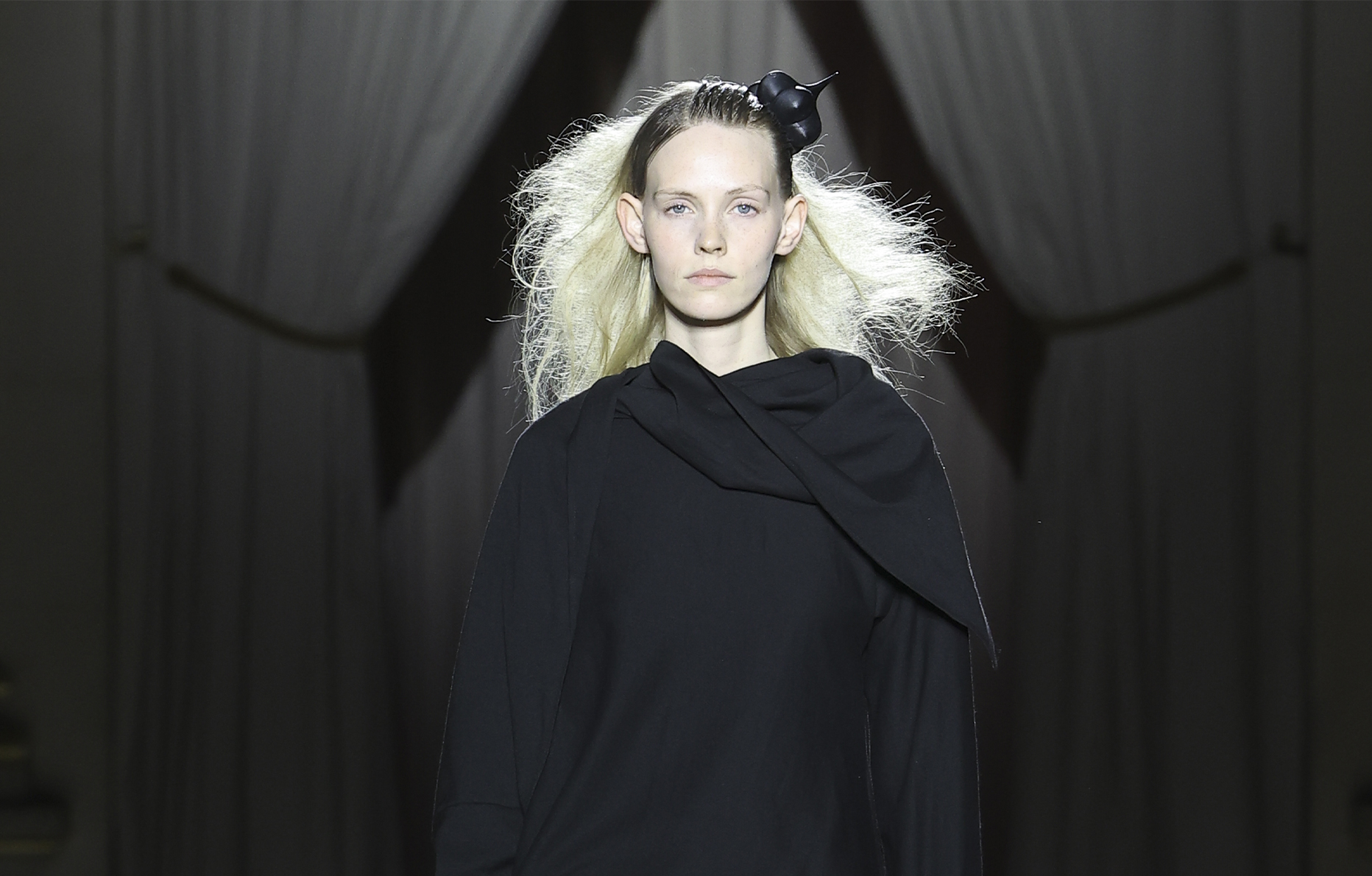Le défilé Yohji Yamamoto automne-hiver 2025-2026.